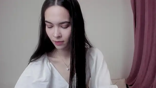 Snapshot of 666kisses chatting on November 12, 2:56 am 666kisses online show from November 12, 2:56 am