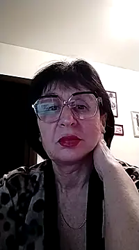 Snapshot of AlbinaXPretty chatting on December 2, 8:55 pm AlbinaXPretty online show from December 2, 8:55 pm