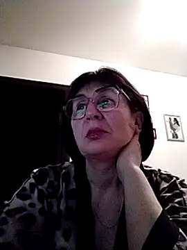 Snapshot of AlbinaXPretty chatting on December 6, 7:34 pm AlbinaXPretty online show from December 6, 7:34 pm