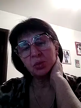 Snapshot of AlbinaXPretty chatting on December 14, 7:14 pm AlbinaXPretty online show from December 14, 7:14 pm