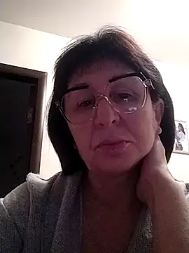 Snapshot of AlbinaXPretty chatting on December 18, 5:26 am AlbinaXPretty online show from December 18, 5:26 am