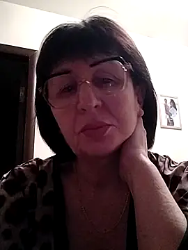 Snapshot of AlbinaXPretty chatting on December 23, 5:06 am AlbinaXPretty online show from December 23, 5:06 am