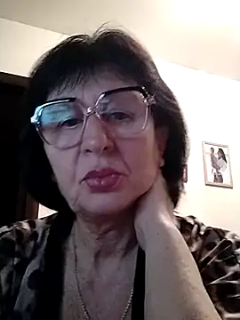 Snapshot of AlbinaXPretty chatting on December 27, 4:47 am AlbinaXPretty online show from December 27, 4:47 am