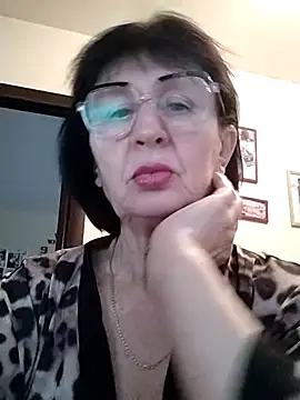 Snapshot of AlbinaXPretty chatting on December 28, 10:36 am AlbinaXPretty online show from December 28, 10:36 am