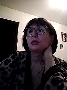 Snapshot of AlbinaXPretty chatting on December 28, 5:14 pm AlbinaXPretty online show from December 28, 5:14 pm