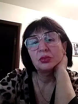 Snapshot of AlbinaXPretty chatting on January 3, 8:11 pm AlbinaXPretty online show from January 3, 8:11 pm