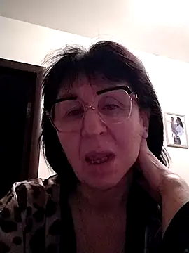 Snapshot of AlbinaXPretty chatting on January 11, 1:27 am AlbinaXPretty online show from January 11, 1:27 am