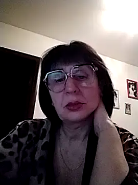Snapshot of AlbinaXPretty chatting on January 15, 8:37 pm AlbinaXPretty online show from January 15, 8:37 pm