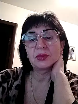 Snapshot of AlbinaXPretty chatting on January 19, 9:34 pm AlbinaXPretty online show from January 19, 9:34 pm