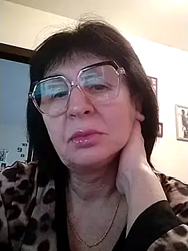Snapshot of AlbinaXPretty chatting on January 25, 8:10 am AlbinaXPretty online show from January 25, 8:10 am