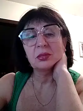 Snapshot of AlbinaXPretty chatting on January 30, 7:37 pm AlbinaXPretty online show from January 30, 7:37 pm