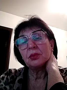 Snapshot of AlbinaXPretty chatting on February 1, 7:23 pm AlbinaXPretty online show from February 1, 7:23 pm