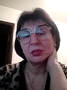 Snapshot of AlbinaXPretty chatting on February 5, 7:20 pm AlbinaXPretty online show from February 5, 7:20 pm
