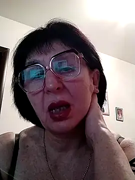 Snapshot of AlbinaXPretty chatting on February 20, 7:30 pm AlbinaXPretty online show from February 20, 7:30 pm