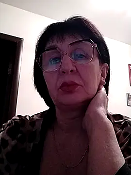 Snapshot of AlbinaXPretty chatting on February 21, 8:16 pm AlbinaXPretty online show from February 21, 8:16 pm