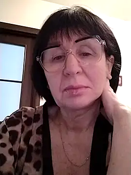 Snapshot of AlbinaXPretty chatting on March 1, 8:23 am AlbinaXPretty online show from March 1, 8:23 am