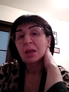 Snapshot of AlbinaXPretty chatting on March 1, 2:13 pm AlbinaXPretty online show from March 1, 2:13 pm