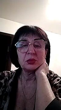 Snapshot of AlbinaXPretty chatting on March 1, 7:15 pm AlbinaXPretty online show from March 1, 7:15 pm