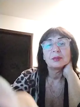 Snapshot of AlbinaXPretty chatting on September 8, 7:35 pm AlbinaXPretty online show from September 8, 7:35 pm