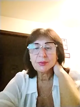 Snapshot of AlbinaXPretty chatting on September 10, 7:25 pm AlbinaXPretty online show from September 10, 7:25 pm