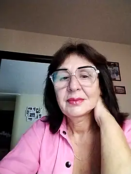 Snapshot of AlbinaXPretty chatting on September 24, 8:28 am AlbinaXPretty online show from September 24, 8:28 am