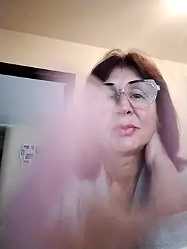 Snapshot of AlbinaXPretty chatting on September 25, 7:12 am AlbinaXPretty online show from September 25, 7:12 am