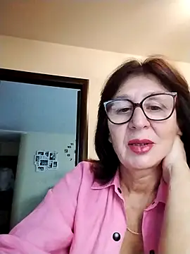 Snapshot of AlbinaXPretty chatting on September 27, 7:24 am AlbinaXPretty online show from September 27, 7:24 am