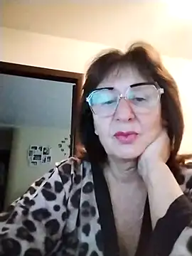 Snapshot of AlbinaXPretty chatting on September 30, 7:46 am AlbinaXPretty online show from September 30, 7:46 am