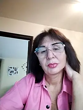 Snapshot of AlbinaXPretty chatting on October 6, 9:29 am AlbinaXPretty online show from October 6, 9:29 am