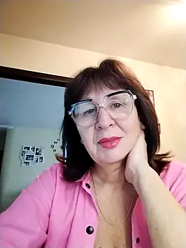 Snapshot of AlbinaXPretty chatting on October 15, 6:24 am AlbinaXPretty online show from October 15, 6:24 am