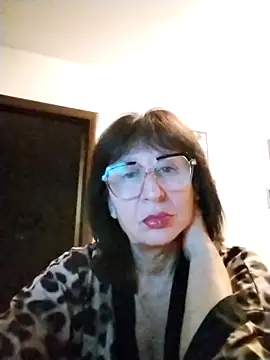 Snapshot of AlbinaXPretty chatting on October 15, 8:09 pm AlbinaXPretty online show from October 15, 8:09 pm