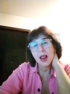 Snapshot of AlbinaXPretty chatting on October 16, 8:32 pm AlbinaXPretty online show from October 16, 8:32 pm
