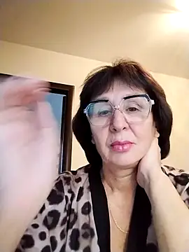 Snapshot of AlbinaXPretty chatting on October 20, 6:14 am AlbinaXPretty online show from October 20, 6:14 am
