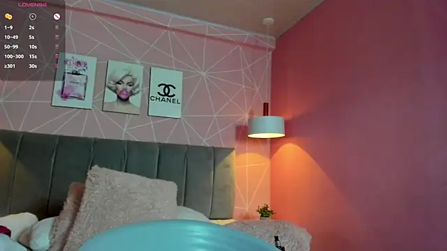 dolly zoe online show from January 3, 8:10 am