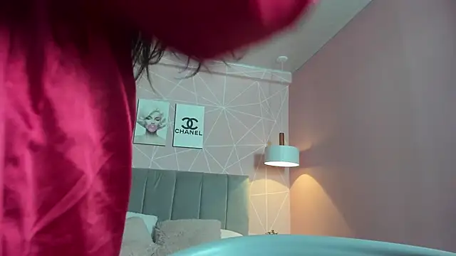 Snapshot of dolly_zoe chatting on November 7, 10:10 pm dolly zoe online show from November 7, 10:10 pm