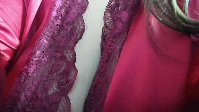 Snapshot of dolly_zoe chatting on November 19, 10:10 pm dolly zoe online show from November 19, 10:10 pm