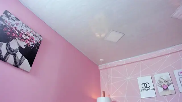 Snapshot of dolly_zoe chatting on November 25, 5:29 am dolly zoe online show from November 25, 5:29 am