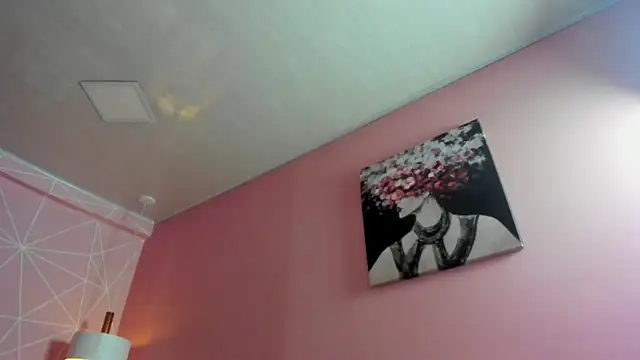 Snapshot of dolly_zoe chatting on December 19, 5:47 am dolly zoe online show from December 19, 5:47 am