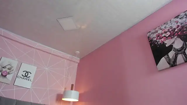 Snapshot of dolly_zoe chatting on January 5, 8:12 pm dolly zoe online show from January 5, 8:12 pm