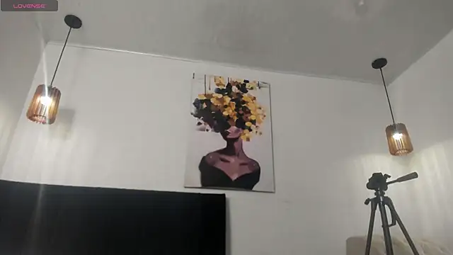 Snapshot of dolly_zoe chatting on February 17, 5:04 am dolly zoe online show from February 17, 5:04 am