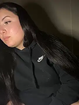 xocrybaby online show from February 9, 5:40 am