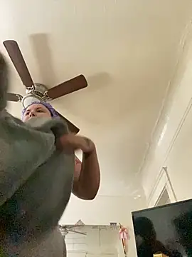 xocrybaby online show from November 18, 5:28 pm