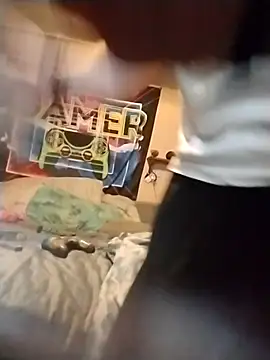 Snapshot of j_hollywood91 chatting on November 17, 1:22 am j hollywood91 online show from November 17, 1:22 am