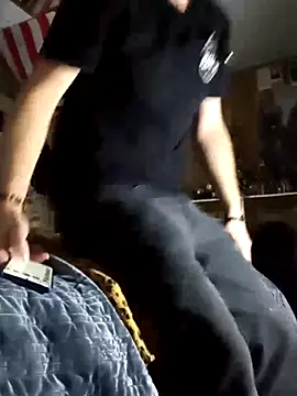 Snapshot of j_hollywood91 chatting on November 19, 8:42 pm j hollywood91 online show from November 19, 8:42 pm