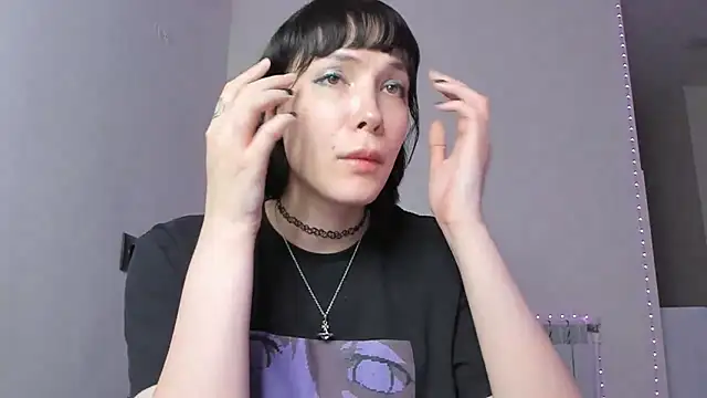 dollmore online show from February 27, 8:20 pm