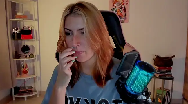 Snapshot of Dakotaa_ chatting on February 3, 6:34 am Dakotaa online show from February 3, 6:34 am