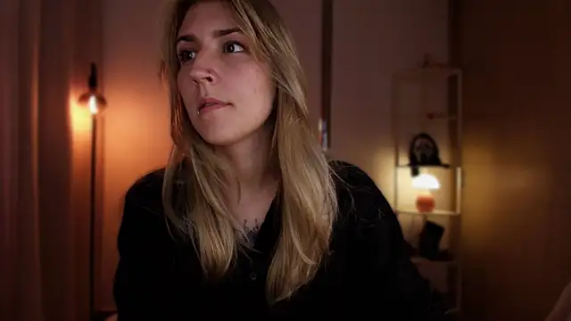 Dakotaa  online show from March 31, 1:40 am