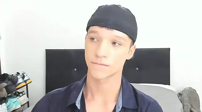 angelcortes online show from January 6, 12:02 pm