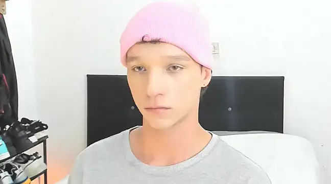 angelcortes online show from January 8, 10:37 pm