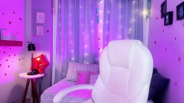 CoralineRicce  online show from March 23, 5:32 am